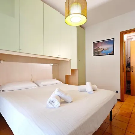 Hostdomus - Boat Apartamento Marina dʼAndora